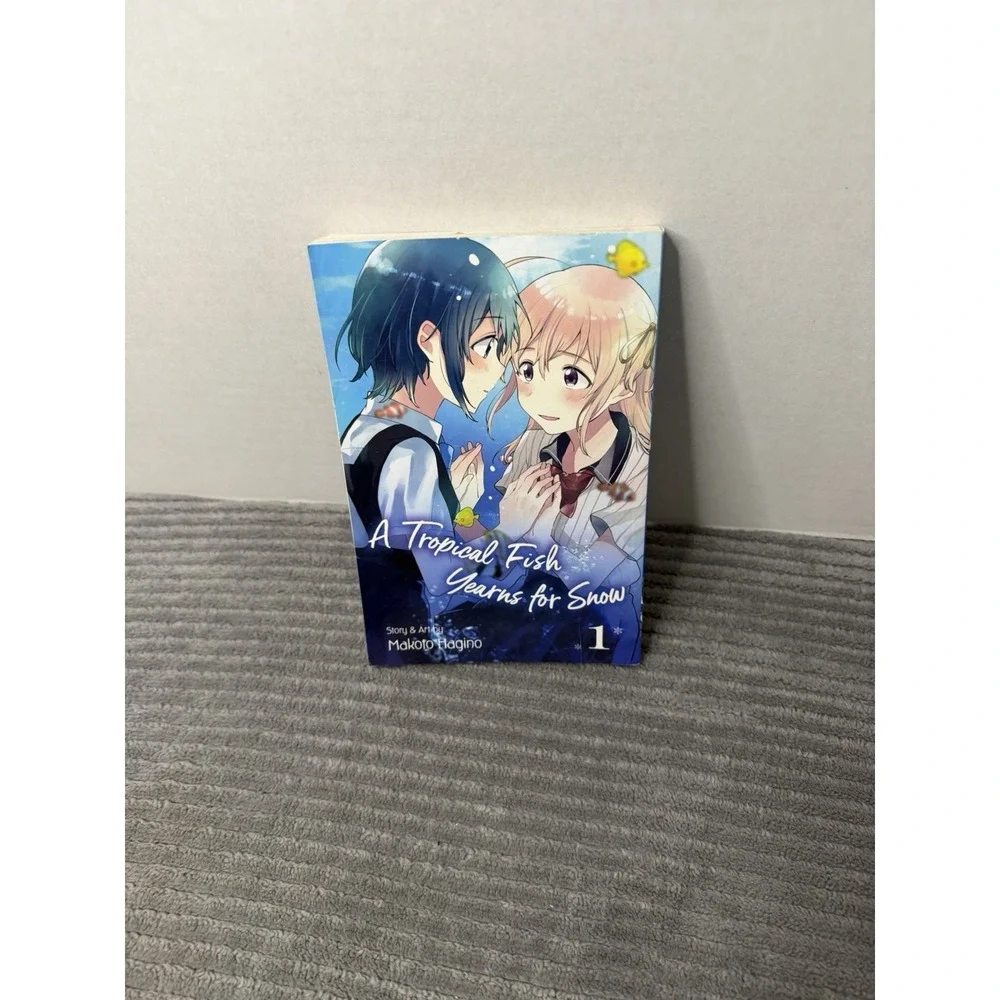 A Tropical Fish Yearns for Snow Volume 1 English Manga by Makoto Hagino